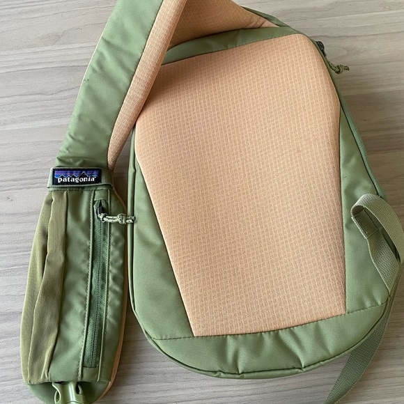 Patagonia Sage Green Men's Backpack - Picture 2 of 10